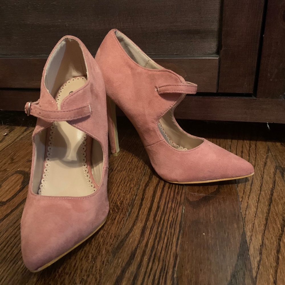 LIKE NEW‼️‼️ Dusty Pink JG Heels